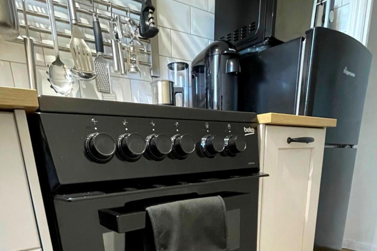 Stunning Luxury Apartment In Central Лімінгтон Екстер'єр фото